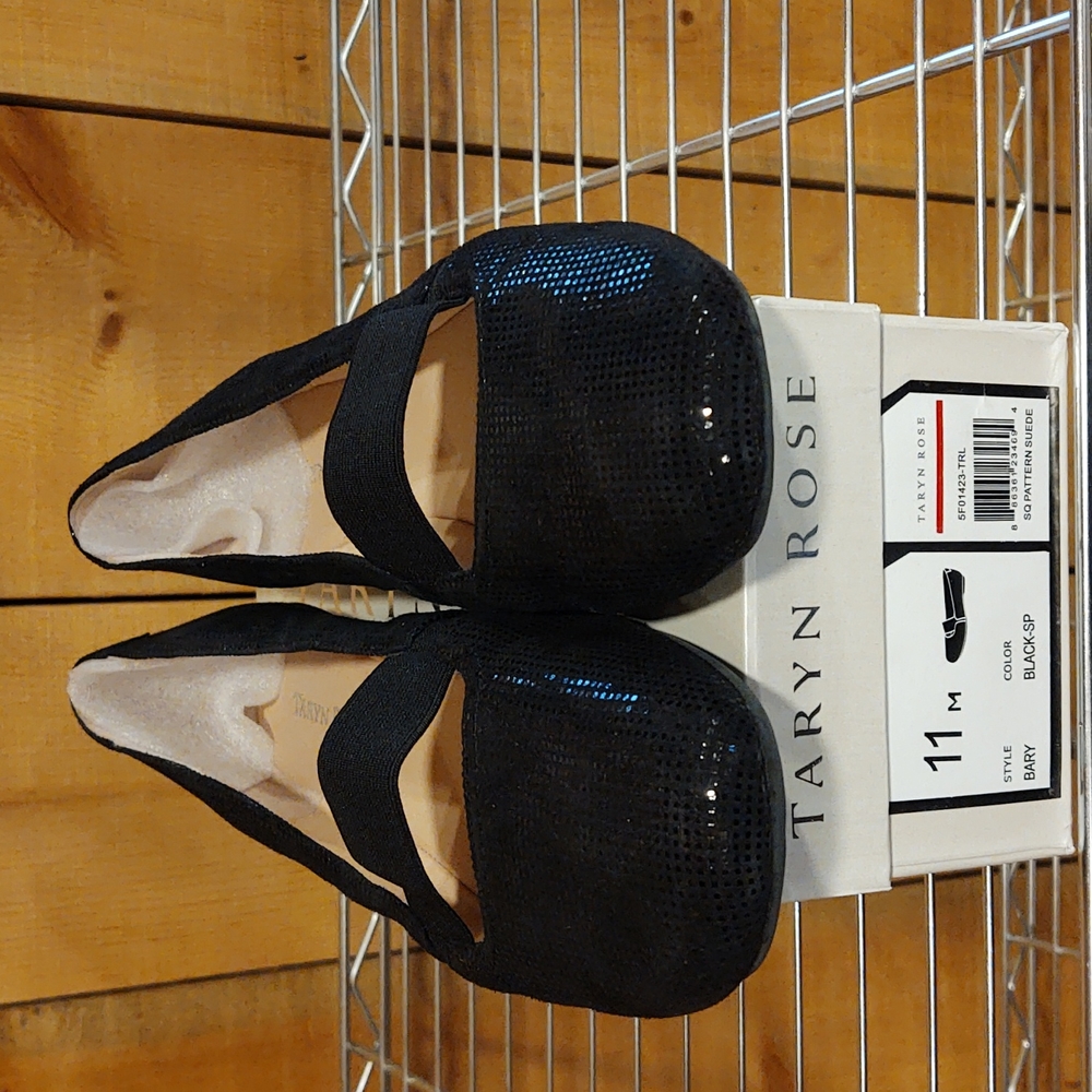 Gorgeous NWOT Taryn Rose Dressy flats